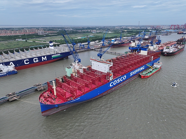 去年美国少于10艘中国超过1000艘！美政府遏制中国造船业又