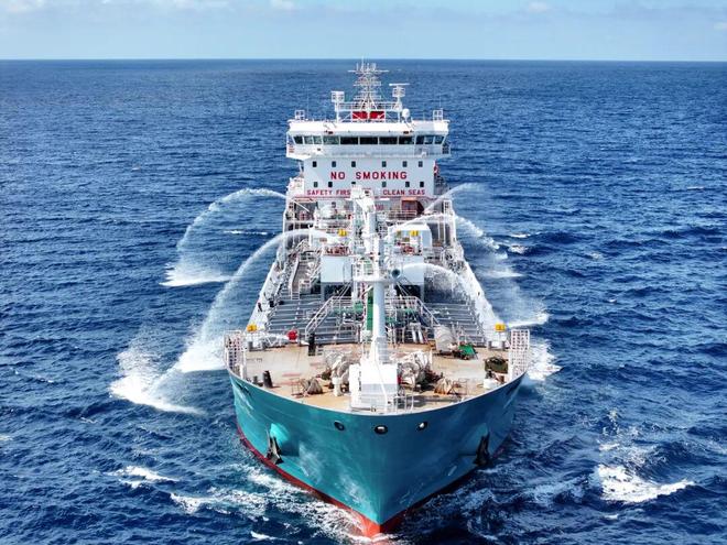 两艘18500DWT油化船命名！