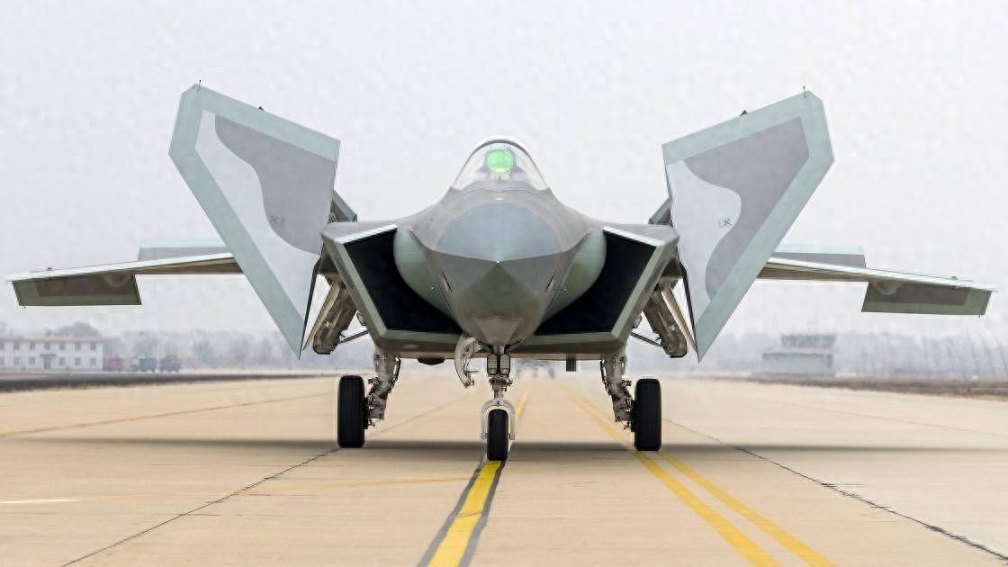 速度太快拦不住！歼36第四架现身美军优势归零这才是降维打击